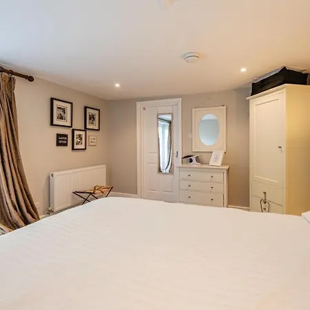 Quiet Self Contained Cottage Near Delamere Forest Cuddington  Buitenkant foto