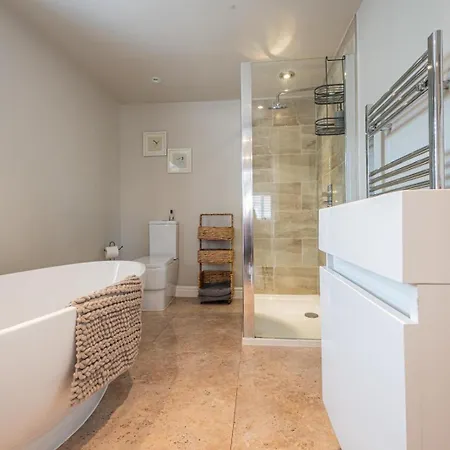 Quiet Self Contained Cottage Near Delamere Forest Cuddington  Buitenkant foto