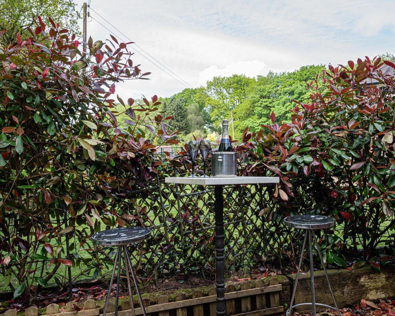 Quiet Self Contained Near Delamere Forest Holiday home *